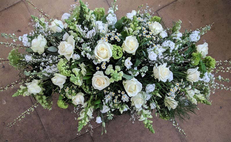 beautiful funeral flowers
